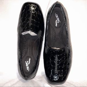 EASY STREET BLACK CROC 8.5 Extra Wide Like New